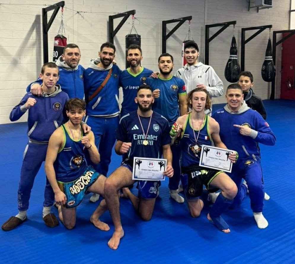 Le groupe de l'USBB réuni dans la salle avec ses médailles